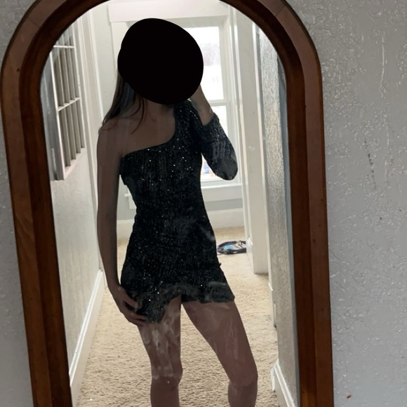Black one sleeve mini dress - Picture 2 of 2